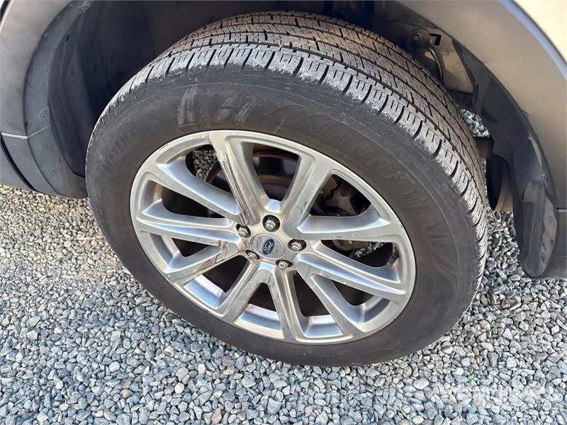 Ford Explorer Carros