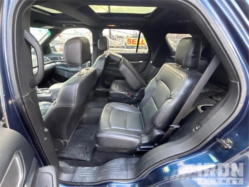 Ford Explorer Avtomobili