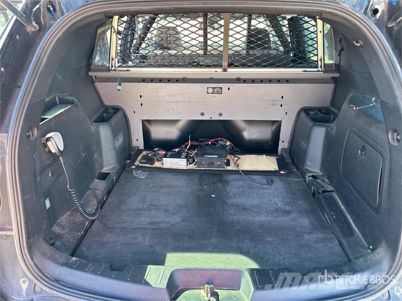 Ford Explorer 汽车