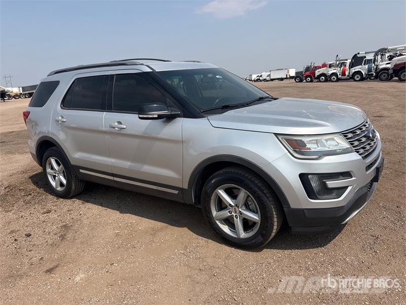 Ford Explorer Automašīnas