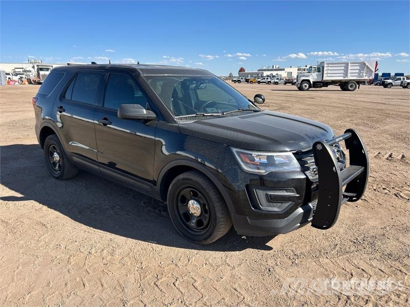 Ford Explorer 汽车