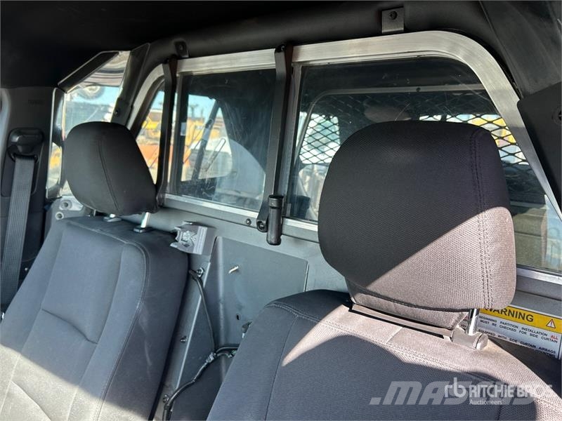 Ford Explorer 汽车