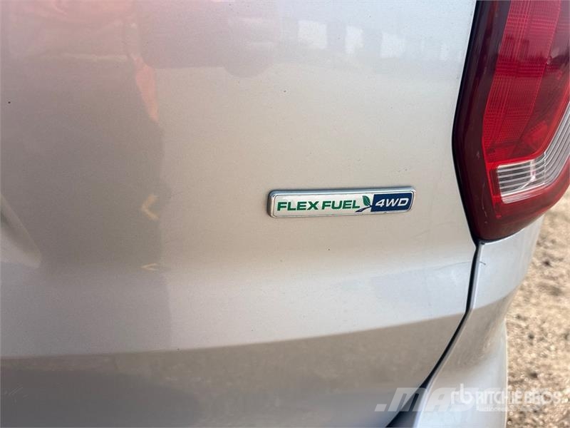 Ford Explorer Automašīnas