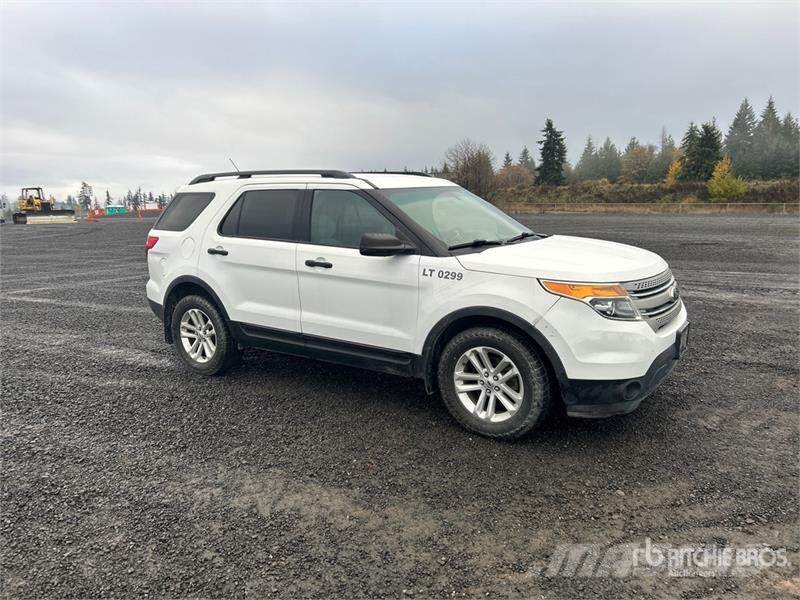 Ford Explorer Automašīnas