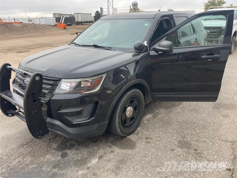 Ford Explorer 汽车