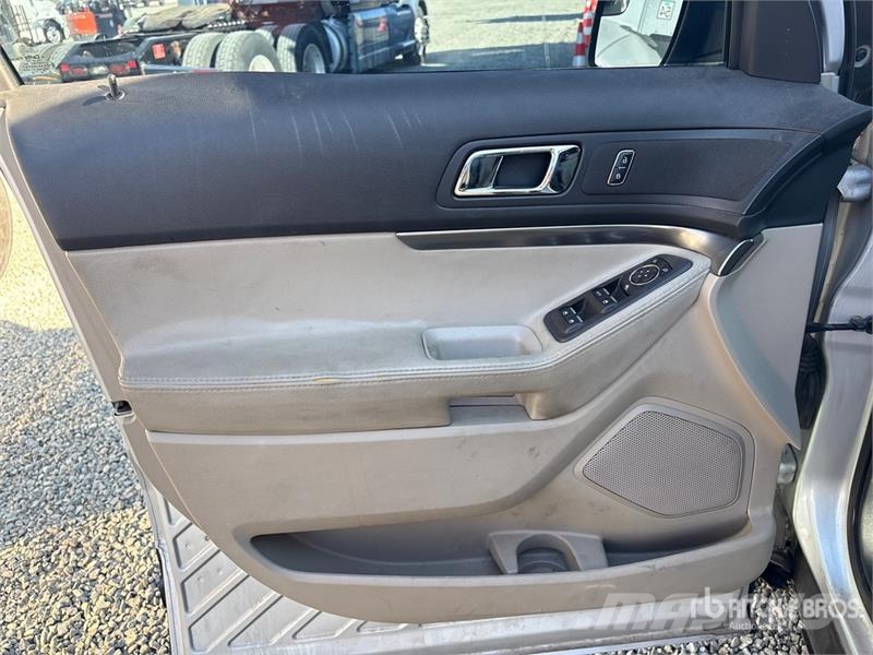 Ford Explorer Carros