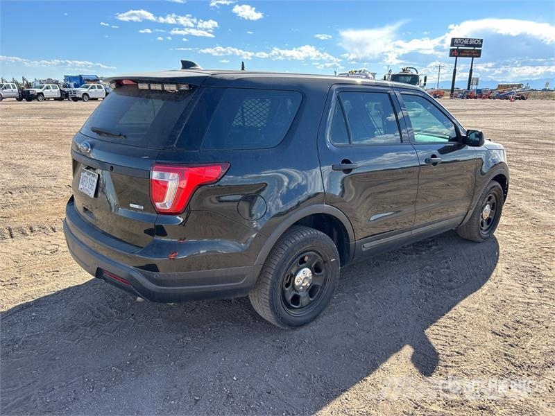 Ford Explorer 汽车
