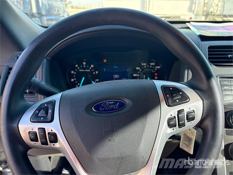 Ford Explorer Carros