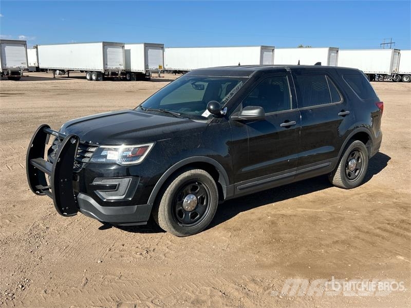 Ford Explorer 汽车