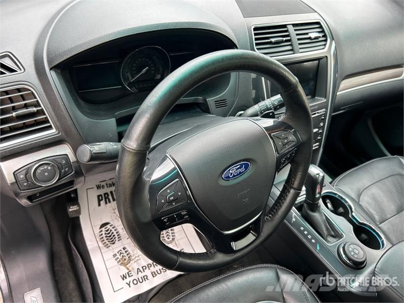 Ford Explorer Sport Limited 4WD SUV Carros