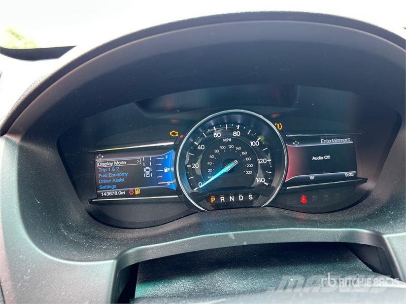Ford Explorer Sport Limited 4WD SUV Carros