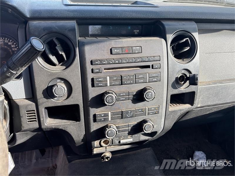 Ford F-150 4x2 Crew Cab Pickup Egyéb