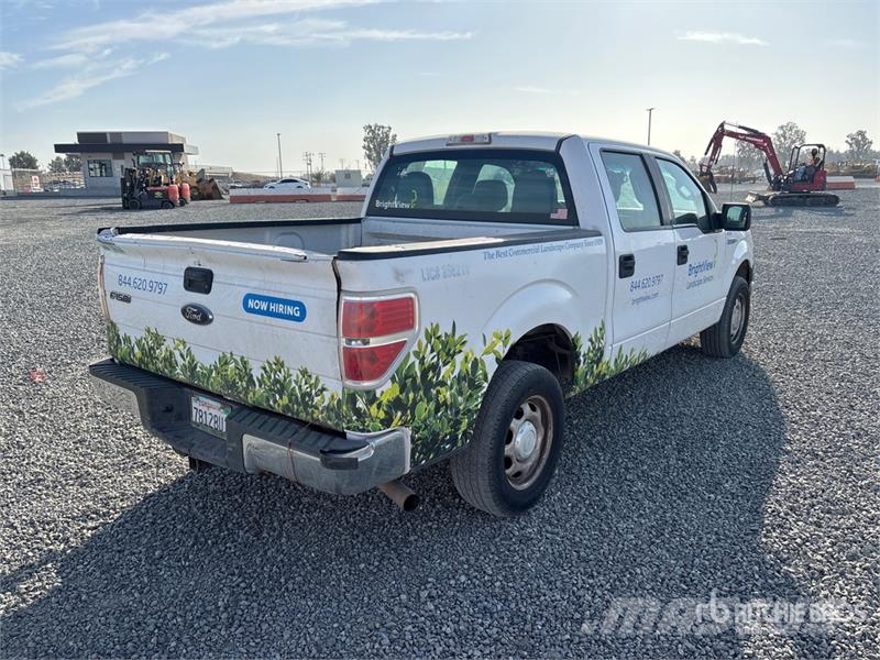 Ford F-150 4x2 Crew Cab Pickup Egyéb