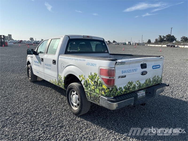 Ford F-150 4x2 Crew Cab Pickup Egyéb