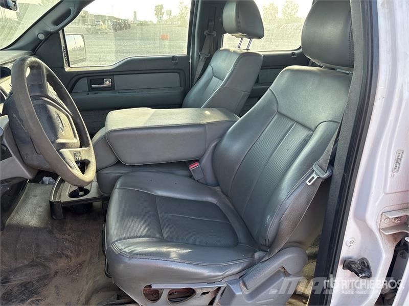 Ford F-150 4x2 Crew Cab Pickup Egyéb