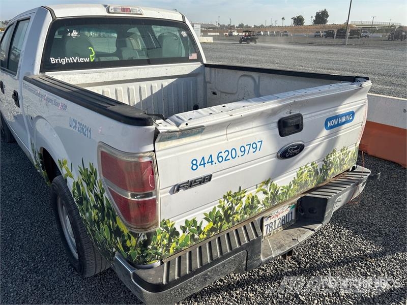Ford F-150 4x2 Crew Cab Pickup Egyéb
