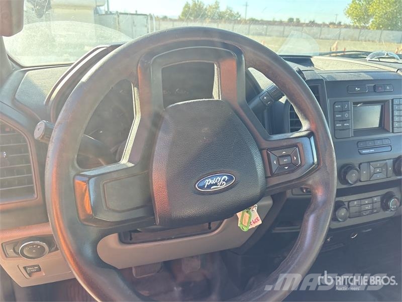 Ford F-150 4x2 Pickup أخرى
