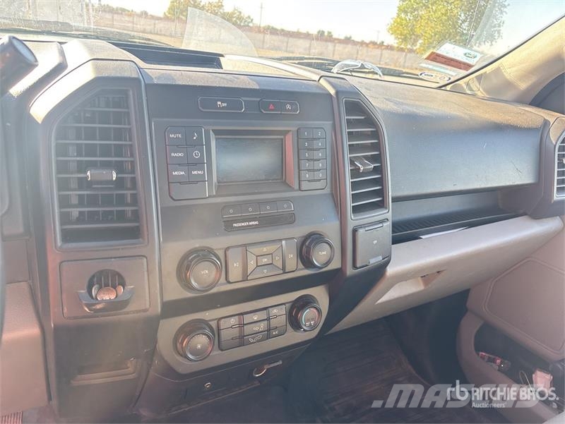 Ford F-150 4x2 Pickup أخرى