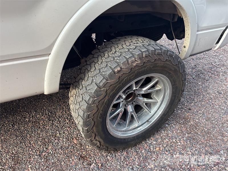 Ford F-150 4x4 Crew Cab Pickup Other