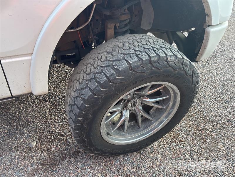 Ford F-150 4x4 Crew Cab Pickup Other