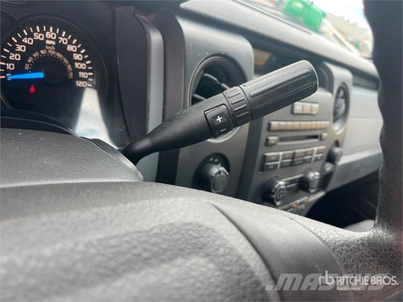 Ford F-150 4x4 Extended Cab Pickup Drugi