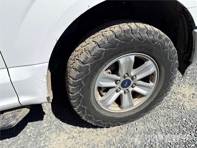 Ford F-150 4x4 Extended Cab Pickup Egyéb
