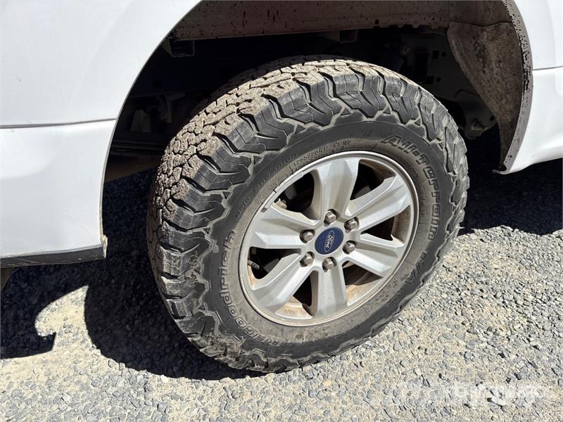 Ford F-150 4x4 Extended Cab Pickup Egyéb