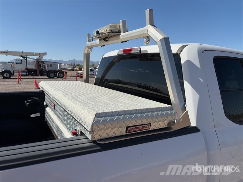 Ford F-150 4x4 Extended Cab Pickup Ostalo