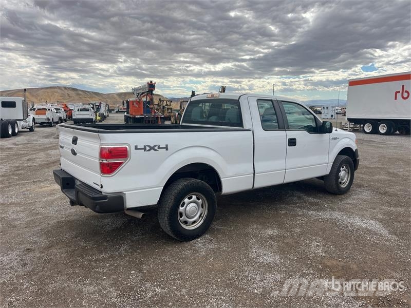 Ford F-150 4x4 Extended Cab Pickup Drugi
