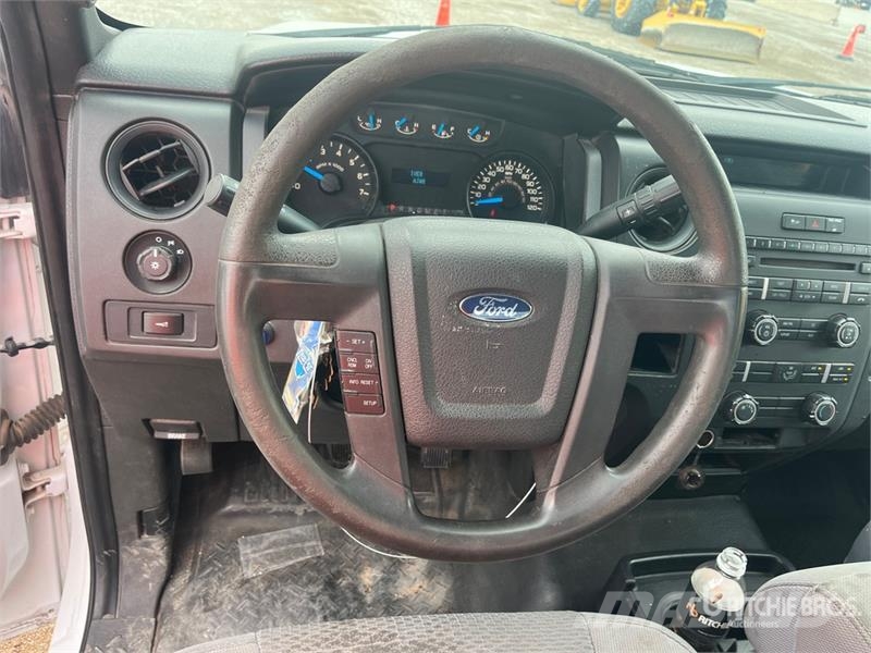 Ford F-150 4x4 Extended Cab Pickup Drugi