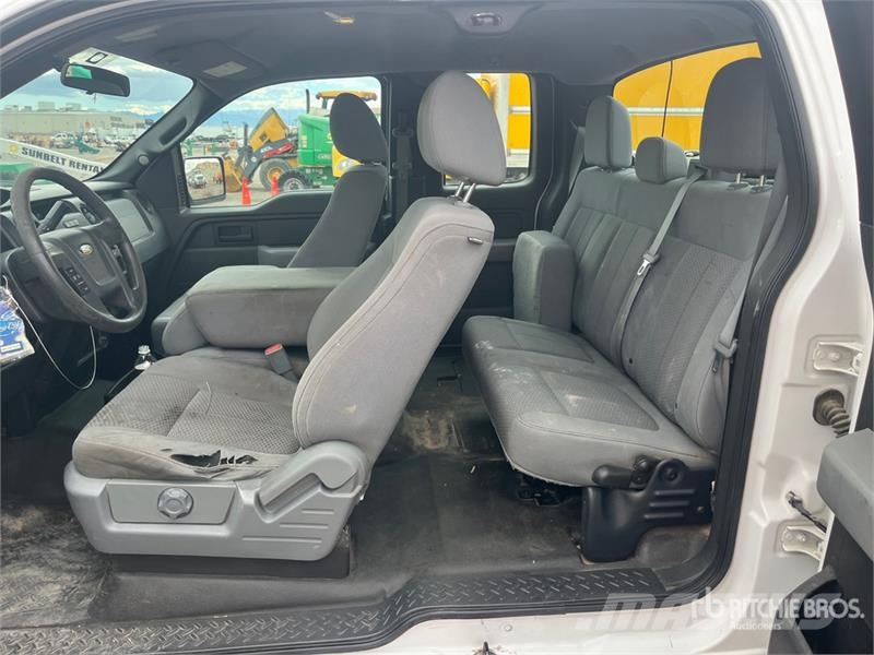 Ford F-150 4x4 Extended Cab Pickup Drugi