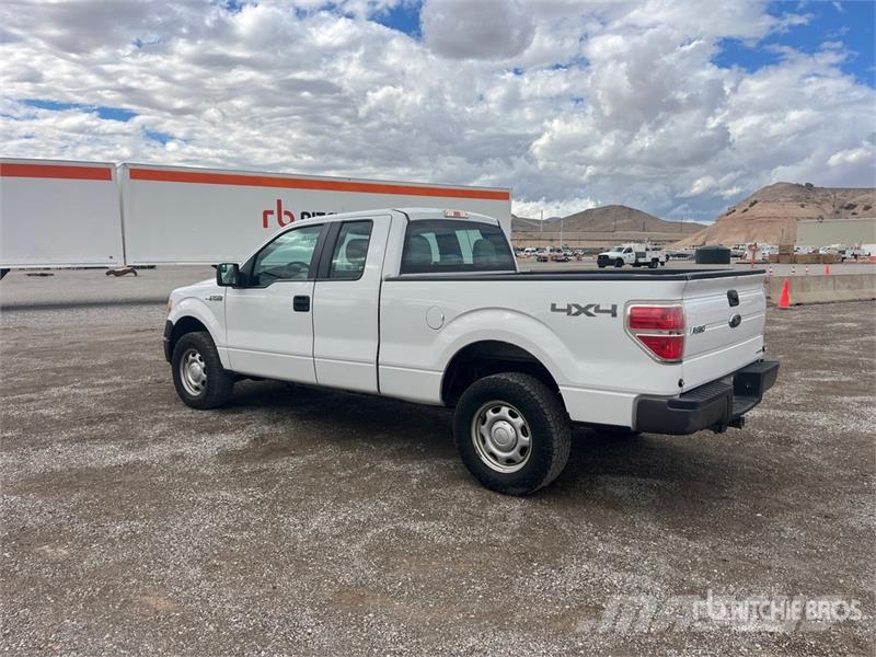 Ford F-150 4x4 Extended Cab Pickup Drugi