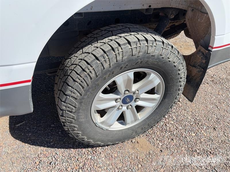 Ford F-150 4x4 Extended Cab Pickup Ostalo