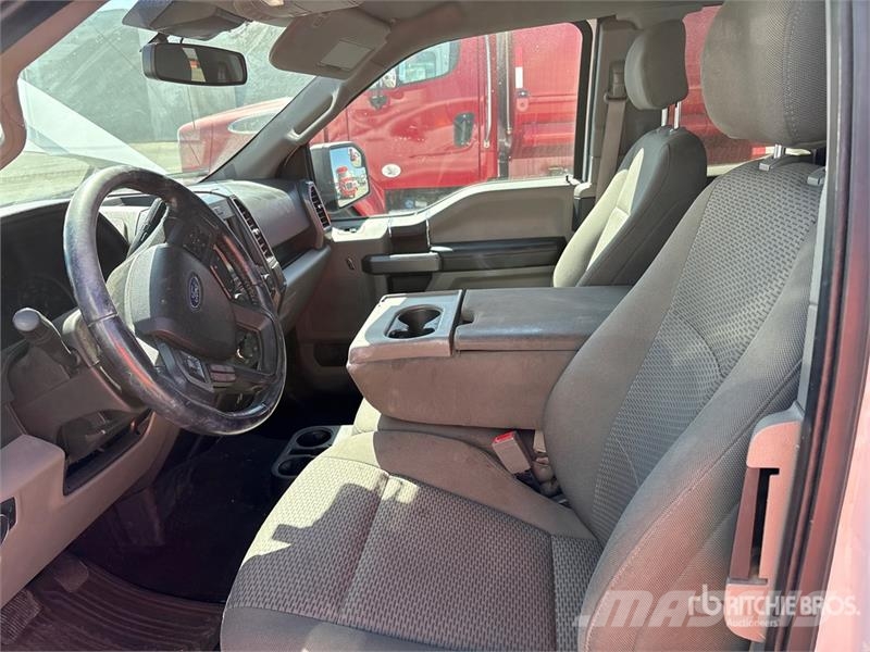 Ford F-150 4x4 Extended Cab Pickup Egyéb
