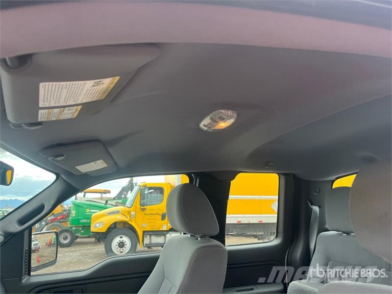 Ford F-150 4x4 Extended Cab Pickup Drugi