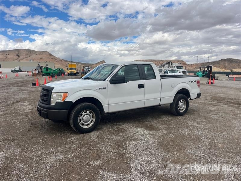 Ford F-150 4x4 Extended Cab Pickup Drugi