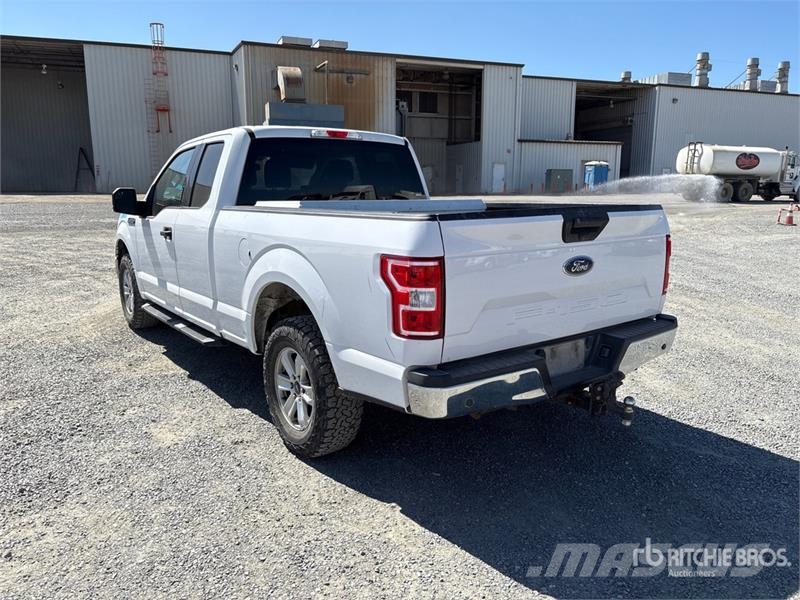 Ford F-150 4x4 Extended Cab Pickup Egyéb