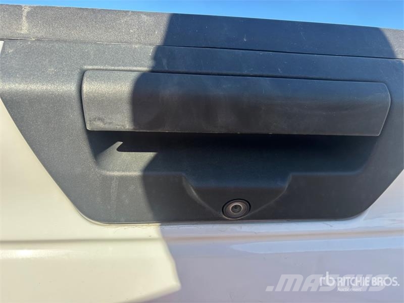 Ford F-150 FX4 4x4 Crew Cab Pickup Drugi