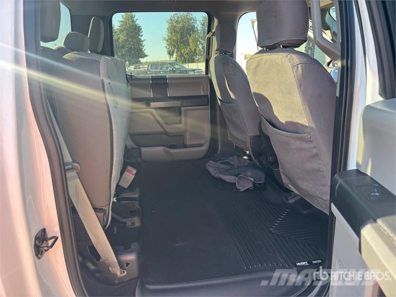 Ford F-150 FX4 4x4 Crew Cab Pickup Drugi