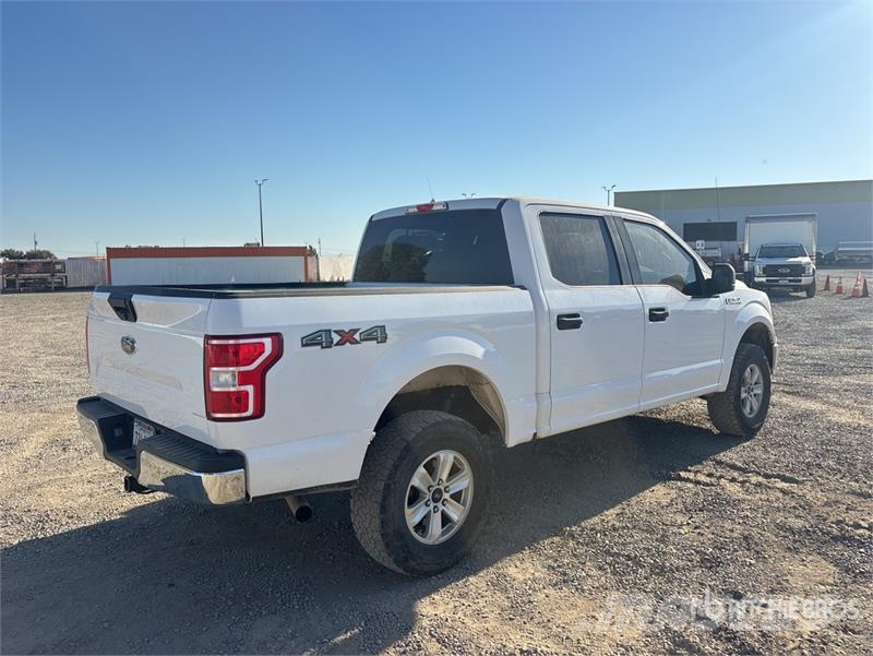 Ford F-150 FX4 4x4 Crew Cab Pickup Drugi
