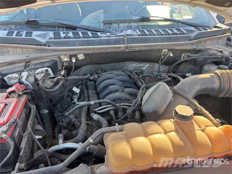 Ford F-150 FX4 4x4 Crew Cab Pickup Drugi