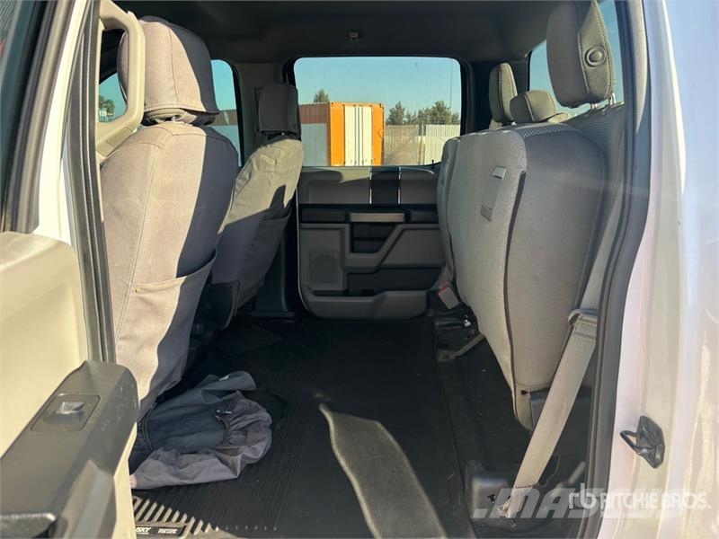 Ford F-150 FX4 4x4 Crew Cab Pickup Drugi