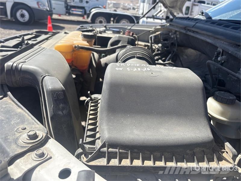 Ford F-150 Lariat 4x4 Crew Cab Pickup Kita