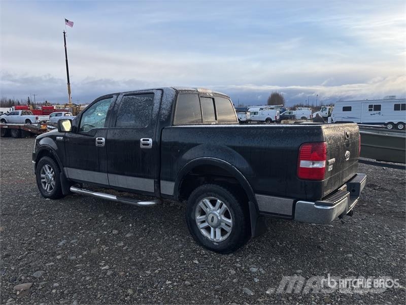 Ford F-150 Lariat 4x4 Crew Cab Pickup Muu