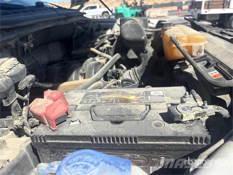 Ford F-150 Lariat 4x4 Crew Cab Pickup Kita