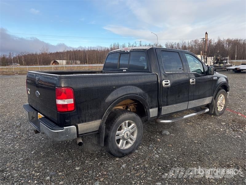 Ford F-150 Lariat 4x4 Crew Cab Pickup Muu