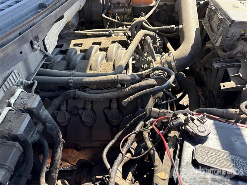 Ford F-150 Platinum 4x4 Crew Cab Pickup 其他