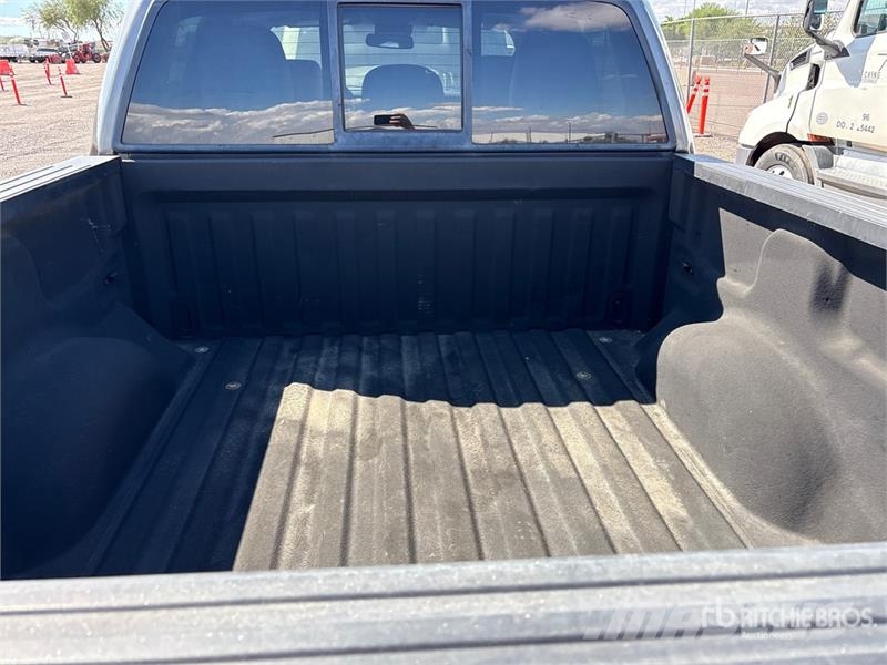 Ford F-150 Platinum 4x4 Crew Cab Pickup 其他