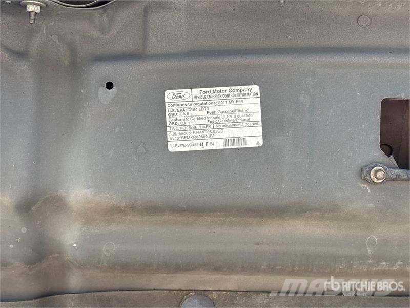 Ford F-150 Platinum 4x4 Crew Cab Pickup 其他