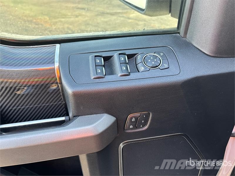 Ford F-150 Raptor 4x4 Crew Cab Pickup Other